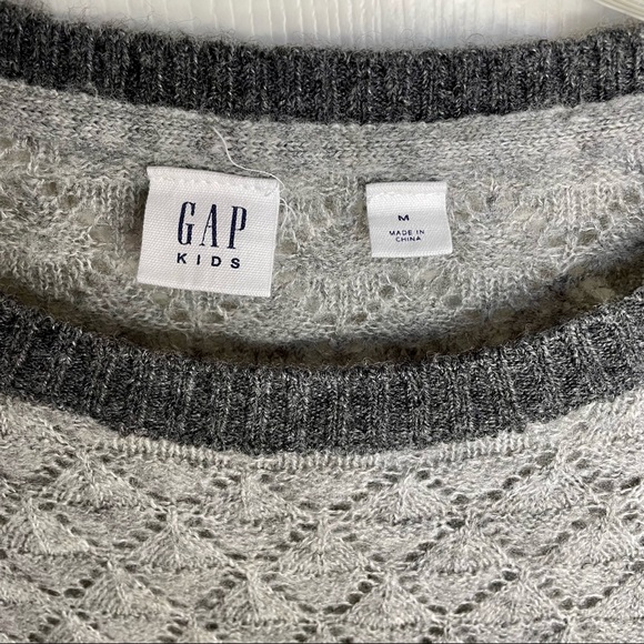 GAP : Bundle of 2 GAP Kids Sweaters - Picture 4 of 11